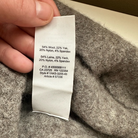 Aritzia Community Wool Turtleneck Sweater - Picture 5 of 8